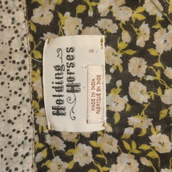 Floral Ruffle Hemn 100% Cotton Holding Horses Anthropologie Button Down 6 - Picture 4 of 6